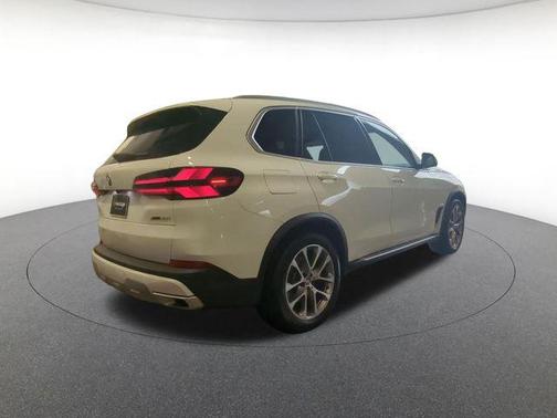 Alpine White 2026 BMW X5 xDrive40i