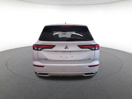 2023 Mitsubishi Outlander SE S-AWC
