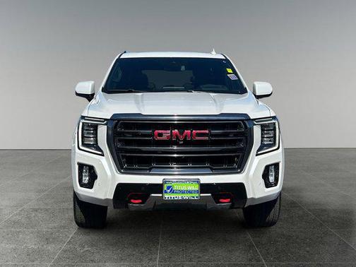 White Frost Tricoat 2023 GMC Yukon 4WD AT4