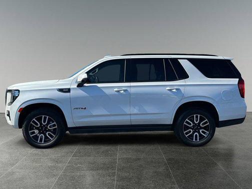 White Frost Tricoat 2023 GMC Yukon 4WD AT4