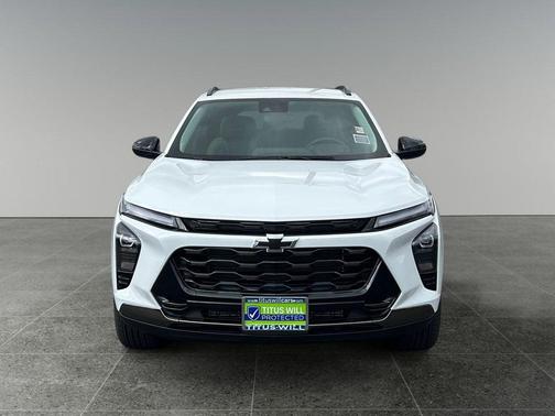 Summit White 2026 Chevrolet Trax FWD ACTIV