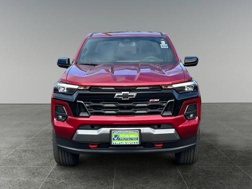 Radiant Red Tintcoat 2026 Chevrolet Colorado Z71