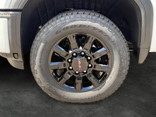Summit White 2026 GMC Sierra 3500 AT4