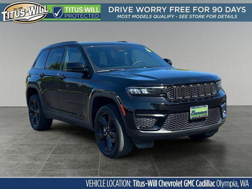 Diamond Black Crystal Pearlcoat 2023 Jeep Grand Cherokee Altitude