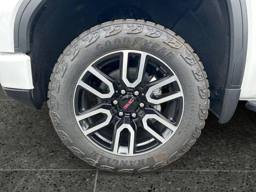 Summit White 2026 GMC Sierra 1500 AT4