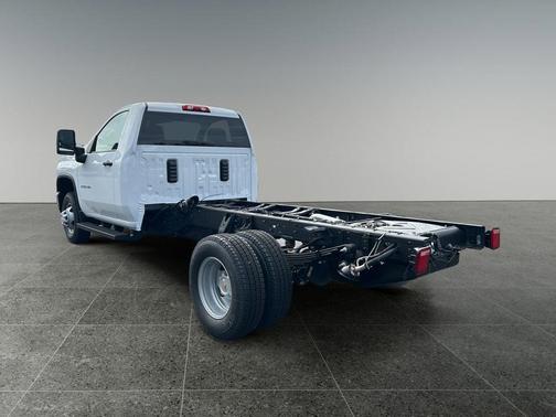 Summit White 2026 Chevrolet Silverado 3500 WT