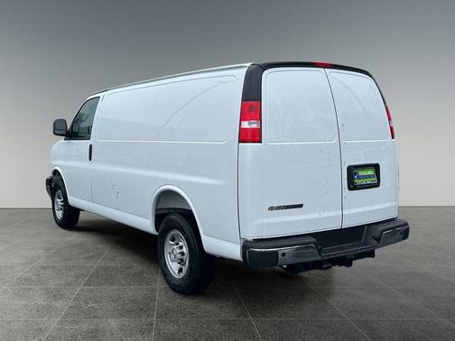 Summit White 2026 Chevrolet Express 3500 3500 Regular Wheelbase, WT, RWD