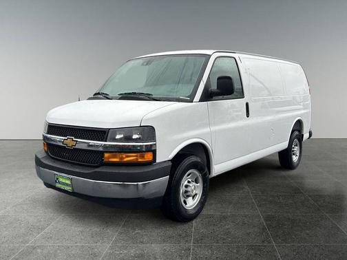 Summit White 2026 Chevrolet Express 3500 3500 Regular Wheelbase, WT, RWD