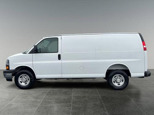 Summit White 2026 Chevrolet Express 3500 3500 Regular Wheelbase, WT, RWD