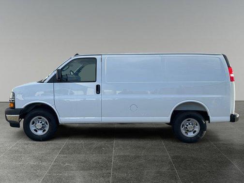 2025 Chevrolet Express 2500 RWD 2500 Regular Wheelbase WT