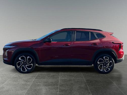 Crimson Metallic 2025 Chevrolet Trax FWD 2RS