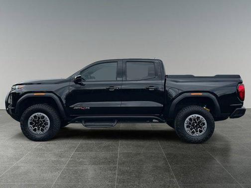 Onyx Black 2023 GMC Canyon AT4X