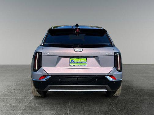 2025 Cadillac OPTIQ Luxury 1 AWD