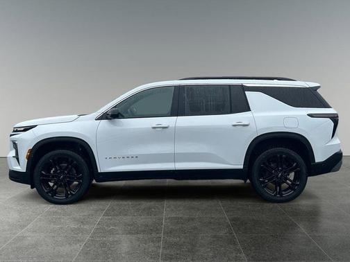 Summit White 2026 Chevrolet Traverse LT