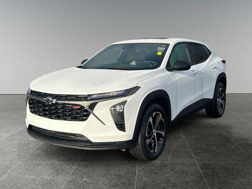 Summit White 2025 Chevrolet Trax FWD 1RS