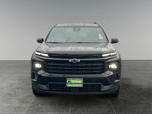 Mosaic Black Metallic 2026 Chevrolet Traverse LT