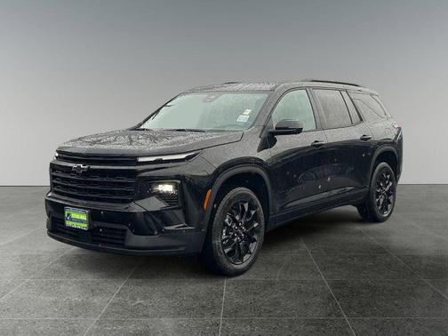 Mosaic Black Metallic 2026 Chevrolet Traverse LT