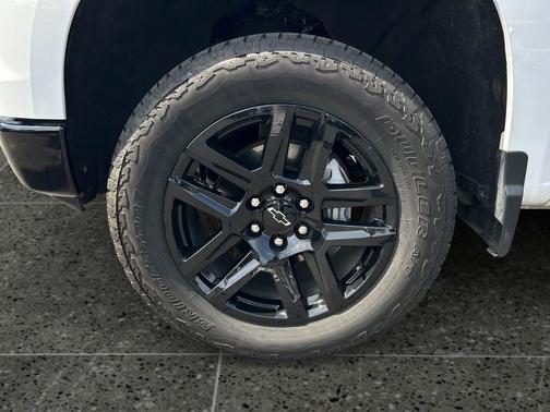 Summit White 2025 Chevrolet Silverado 1500 LT Trail Boss