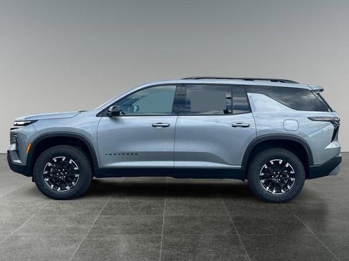 Sterling Gray Metallic 2026 Chevrolet Traverse AWD Z71