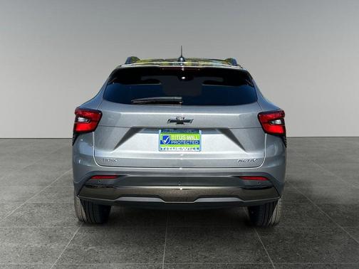 Sterling Gray Metallic 2026 Chevrolet Trax FWD ACTIV