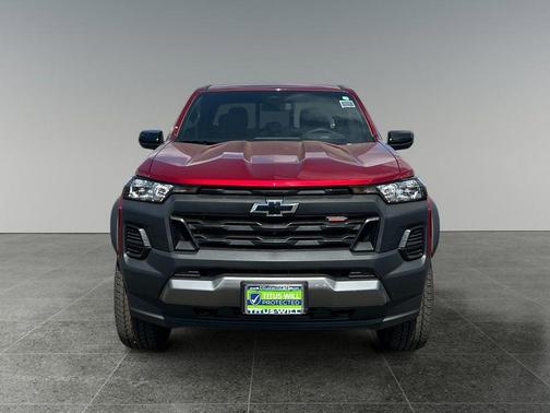 Radiant Red Tintcoat 2026 Chevrolet Colorado Trail Boss