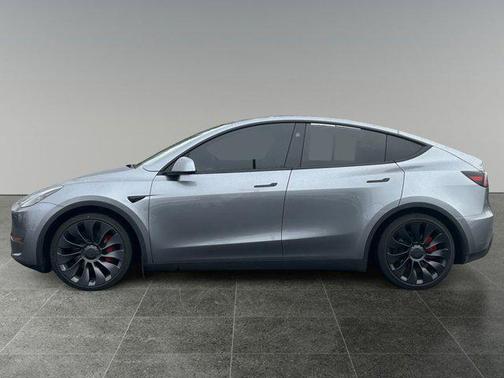 2025 Tesla Model Y Performance Dual Motor All-Wheel Drive