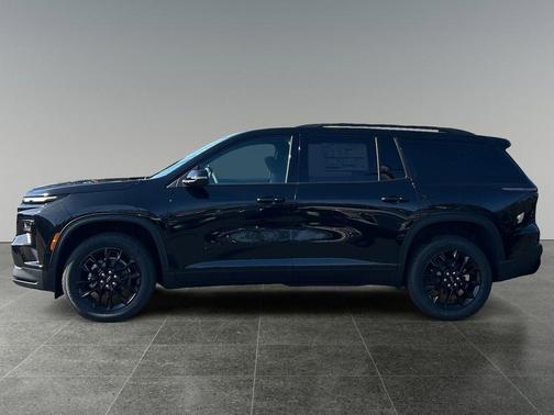 Mosaic Black Metallic 2026 Chevrolet Traverse LT