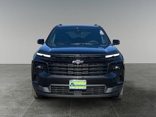 Mosaic Black Metallic 2026 Chevrolet Traverse LT