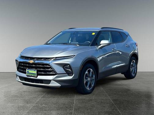 Sterling Gray Metallic 2025 Chevrolet Blazer 2LT