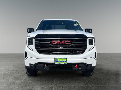 Summit White 2025 GMC Sierra 1500 AT4