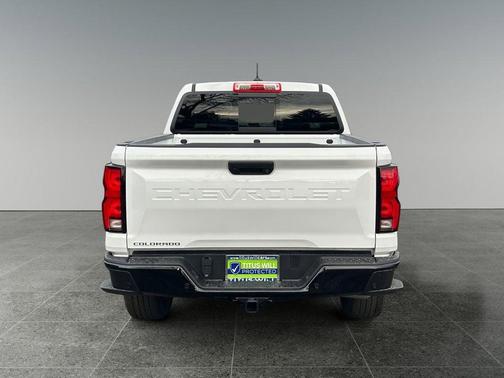 Summit White 2026 Chevrolet Colorado Z71