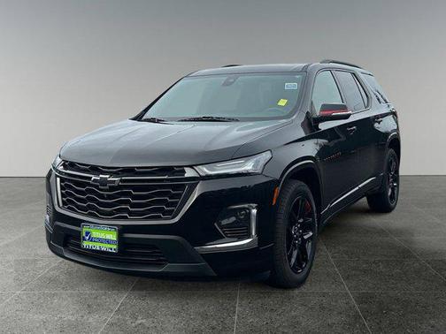 Mosaic Black Metallic 2022 Chevrolet Traverse Premier