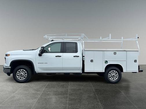 Summit White 2026 Chevrolet Silverado 2500 WT