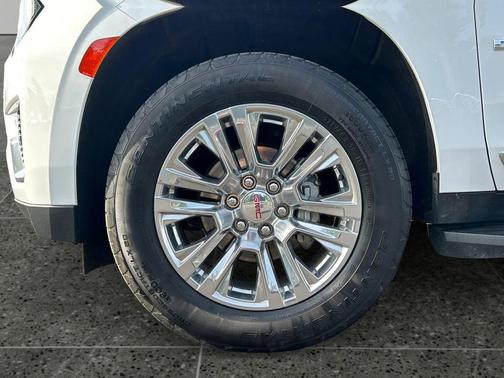 Summit White 2022 GMC Yukon Denali