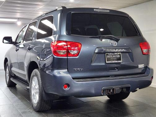 2008 Toyota Sequoia SR5