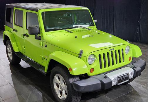 Gecko Pearl Coat 2013 Jeep Wrangler Unlimited Sahara