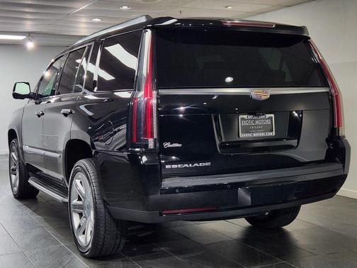 2017 Cadillac Escalade Luxury
