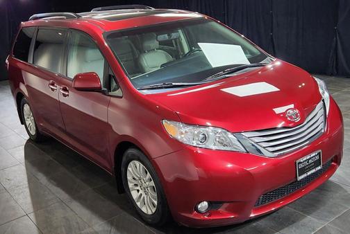2015 Toyota Sienna XLE