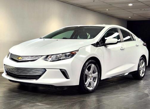 White 2017 Chevrolet Volt LT