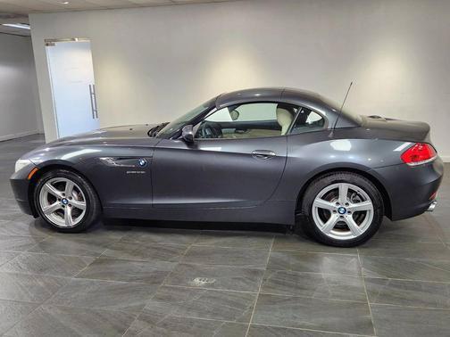 Mineral Gray Metallic 2014 BMW Z4 sDrive28i