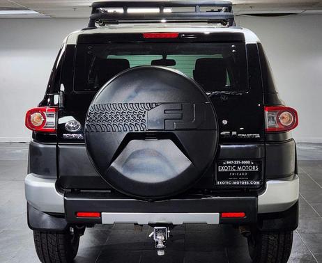 2014 Toyota FJ Cruiser Base