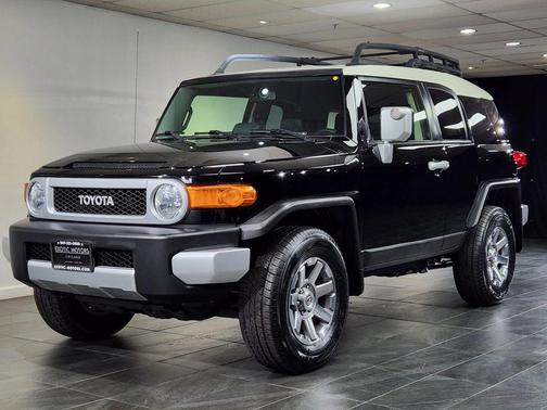 2014 Toyota FJ Cruiser Base