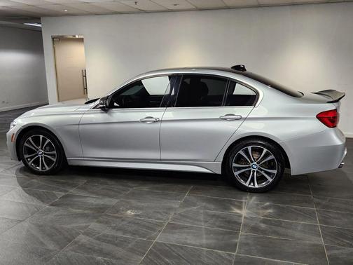 2017 BMW 330 330i xDrive Sedan 4D