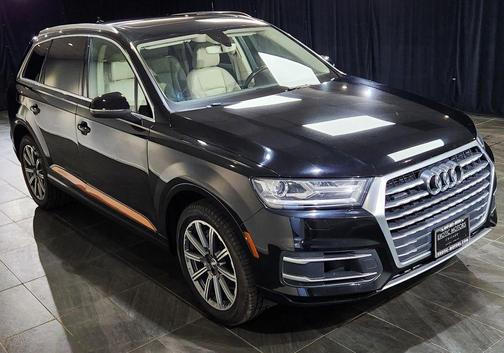 Black 2017 Audi Q7 3.0T Premium