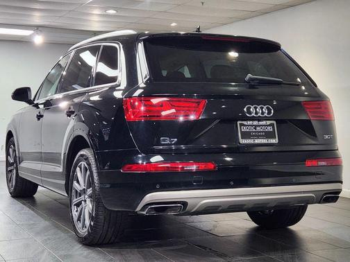 Black 2017 Audi Q7 3.0T Premium