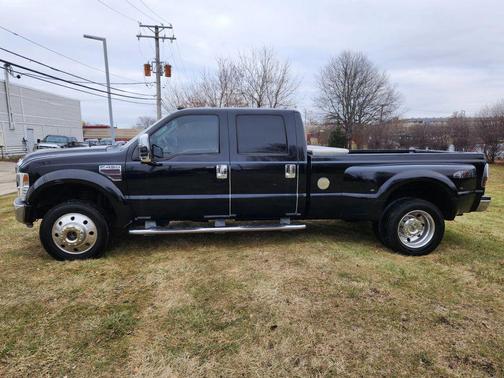2008 Ford F-450 Lariat Pickup 4D 8 ft