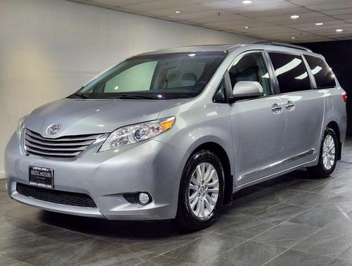 Silver 2016 Toyota Sienna XLE