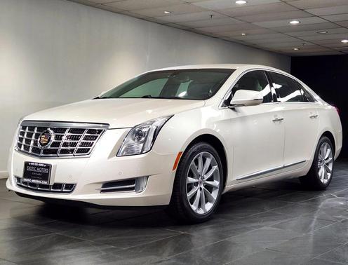 Champagne 2013 Cadillac XTS Luxury