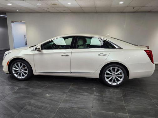 Champagne 2013 Cadillac XTS Luxury