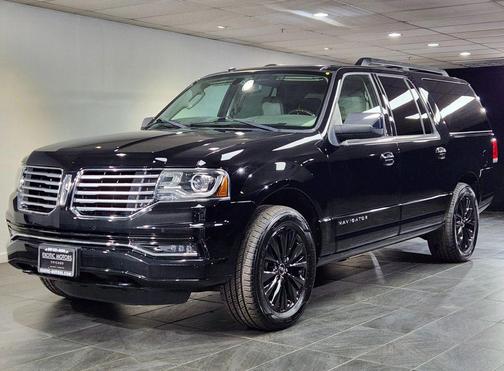 2016 Lincoln Navigator Select